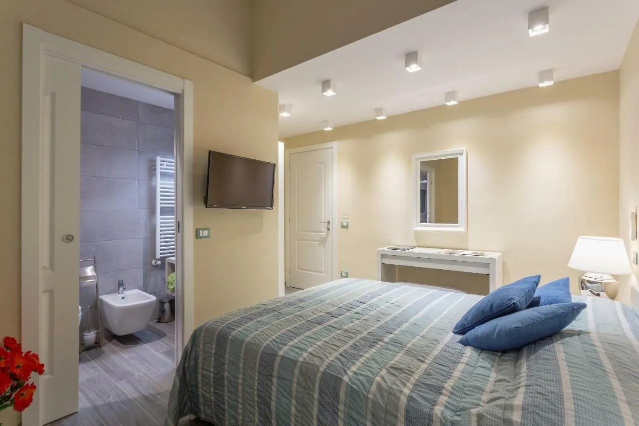 Le Stanze Di Carla! Bagno Privato, Cucina In Comune Florence 2*,  Italy